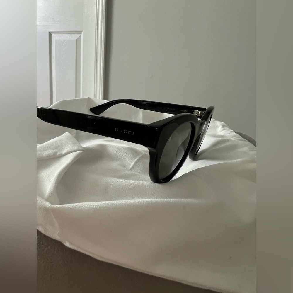 Authentic Gucci Sunglasses - image 4